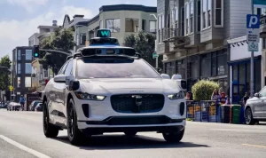 Koper Penumpang Masih Ada Dibagasi, Robotaxi Ini Malah Melenggang Pergi • Dutaponsel